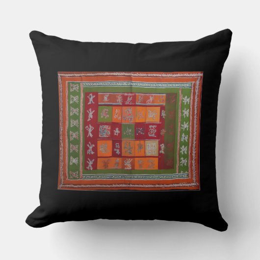 Rustic Boho Pattern Geometrical floral クッション (正面)