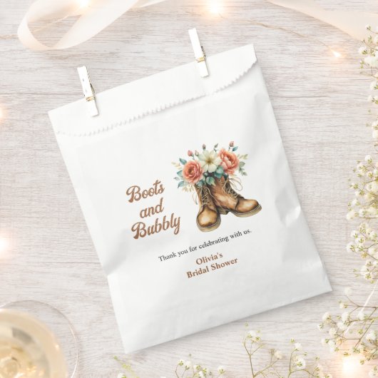 Rustic Boots and Bubbly Western Bridal Shower  フェイバーバッグ (クリップ留めされた状態)