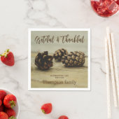 Rustic Brown Pinecones Custom Name Thanksgiving スタンダードカクテルナプキン (インサイチュ)