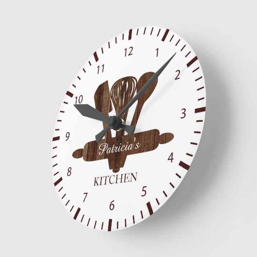 Rustic Dark Wood And White Personalized Kitchen   ラウンド壁時計 (傾斜)