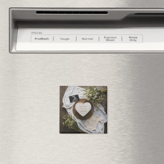 Rustic editable pregnancy announcement keepsake  マグネット (インサイチュ (食洗機))