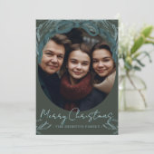 Rustic Evergreen Wreath Frame Christmas Photo シーズンカード (スタンド正面)