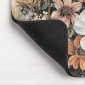 Rustic Flowers and Butterfly - Aged Paper (14) マウスパッド (コーナー)
