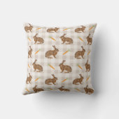 Rustic Hare And Carrot Beige Gingham Spring Easter クッション (裏面)