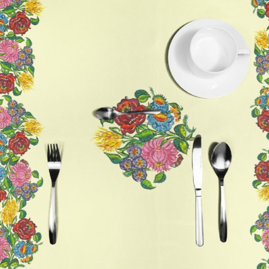 Rustic Hungarian flowers テーブルクロス
