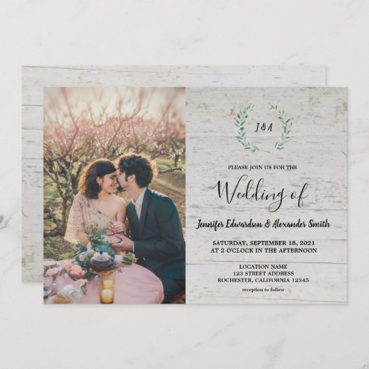 Rustic leaves on barn wood monogram photo Wedding 招待状 (正面/裏面)