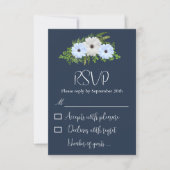 Rustic Light Blue and White Floral Quinceañera 出欠カード (正面)