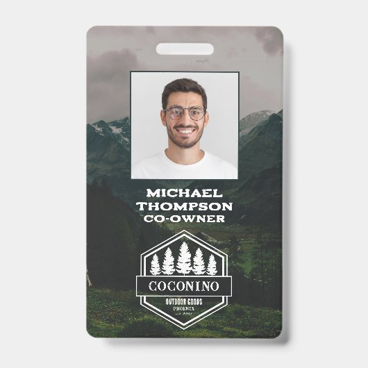 Rustic Masculine Forest Mountains Outdoors バッジ (正面)