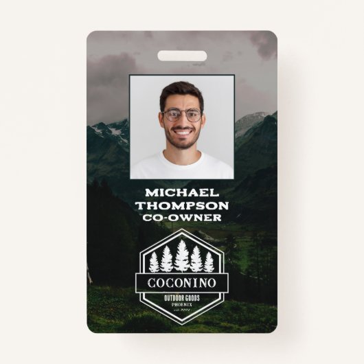 Rustic Masculine Forest Mountains Outdoors バッジ (正面)