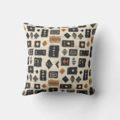 Rustic Mudcloth Geometric Pattern (2) クッション (裏面)