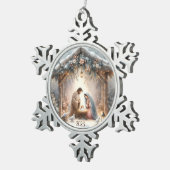 Rustic Nativity Scene with Winter Florals Card スノーフレークピューターオーナメント (右)