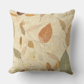 Rustic Nature-Inspired Leaf - Botanical Art (3) クッション (正面)