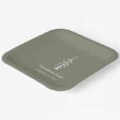 Rustic Pine Tree Sage Green Casual Wedding  ペーパープレート (傾斜あり)