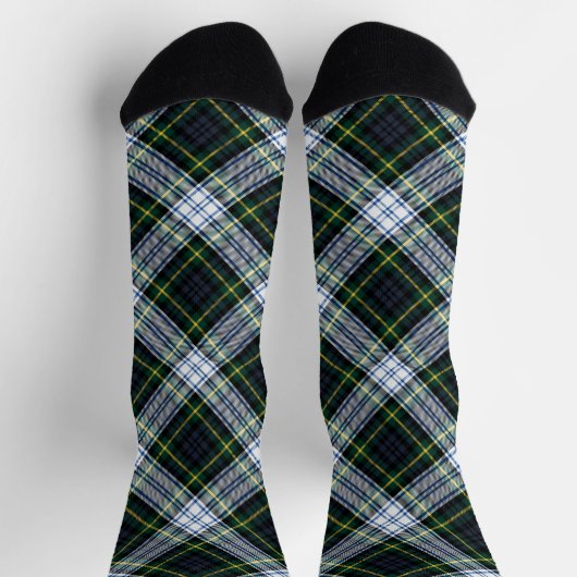 Rustic Plaid Gordon Tartan Green White Pattern ソックス (上部)
