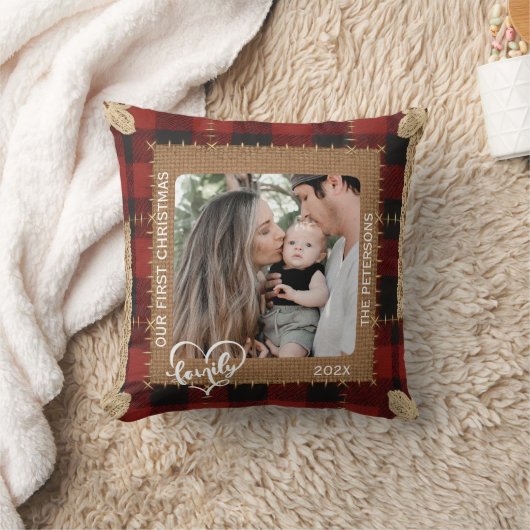 Rustic Red Buffalo Plaid First Christmas Family クッション (ブランケット)