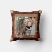 Rustic Red Buffalo Plaid First Christmas Family クッション (裏面)
