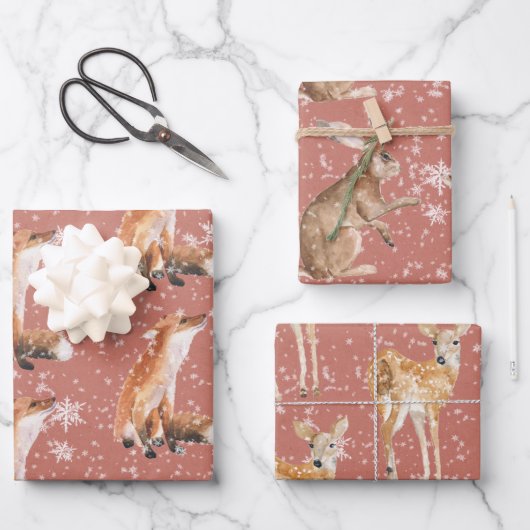 Rustic Red Elegant Snowy Winter Animals ラッピングペーパーシート (正面)