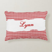 Rustic Red Gingham Personalized Name アクセントクッション (正面)