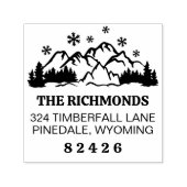 Rustic Snowfall Mountains & Pine Return Address セルフインキングスタンプ (デザイン)