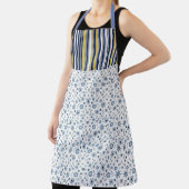 Rustic Style: Soft Stripes with Floral Accents エプロン (インサイチュ)