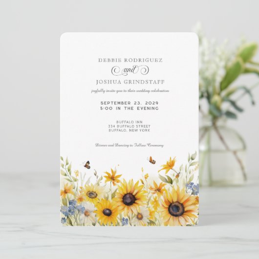 Rustic Sunflower Barn Fall Wedding Invitation  招待状 (スタンド正面)
