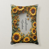 Rustic Sunflower Floral Bouquet Design アクセントクッション (正面(垂直))