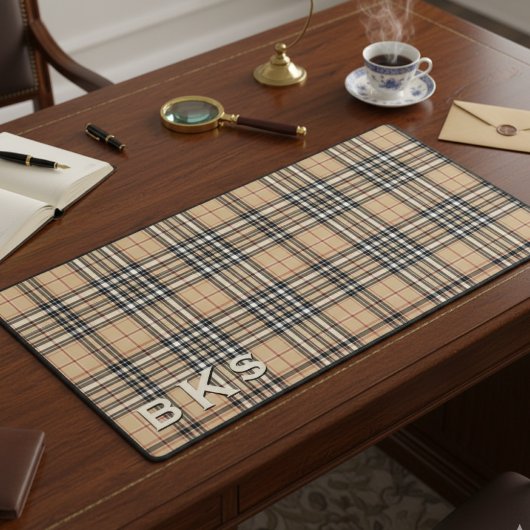 Rustic Tan White & Black Tartan Plaid Monogram デスクマット
