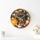 Rustic Thanksgiving Table Bountiful Harvest ラージ壁時計 (ホーム)