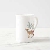 Rustic Watercolor Deer and Botanicals Christmas ボーンチャイナマグカップ (正面右)