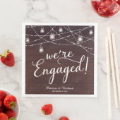 Rustic We're Engaged エンゲージメントパーティーのディナーナプキン (インサイチュ)