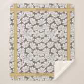 Rustic White Flower Sketch Yellow Gray Custom Name シェルパブランケット (正面)