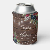 Rustic Wood Burgundy Floral Lights Wedding 缶クーラー (缶裏面)
