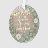 Rustic Wood & Eucalyptus First Christmas Married オーナメント (正面)