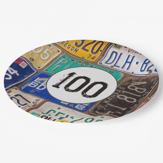 Rustyライセンスプレート100誕生日 ペーパープレート (アングル)