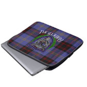 Rutherford Scottish Clan Tartan and Crest  ラップトップスリーブ (正面下部)