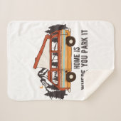 RVキャンピングトレーラー「ホームはYou Park It」 シェルパブランケット (正面(横))