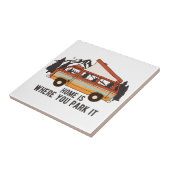 RVキャンピングトレーラー「ホームはYou Park It」 タイル (側面)