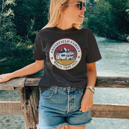 RVロードトリップママママッチファミリーバケーションキャンパー Tシャツ