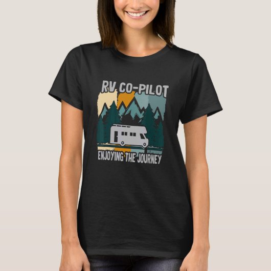 Rv Coパイロットトレーラーカンパーファミリーマッチングロード Tシャツ (正面)