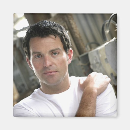 Ryan Kelly Music – マグネット – プレーンホワイトT (正面)