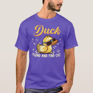 Sおもしろいとのまわりにのゴムダッキー(アヒルちゃん)を見つける Tシャツ