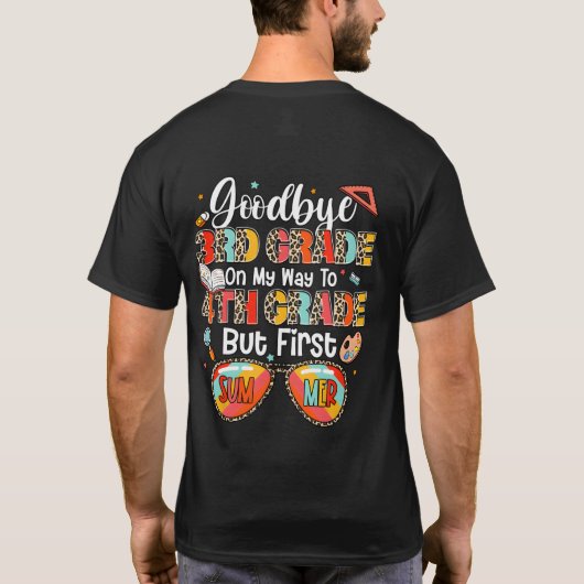 Sの最後の日の4年生に行く途中で3年生バイバイ Tシャツ (裏面)
