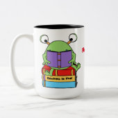 sの読おもしろいかわいい本を愛するエイリアンマグカップ ツートーンマグカップ (左)