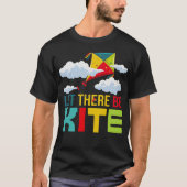 S2 Kite Flying Fly Kites (152) Tシャツ (正面)