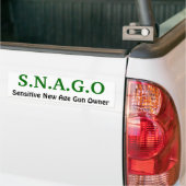 S.N.A.G.Oの敏感なニューエイジの銃所有者 バンパーステッカー (トラック上)