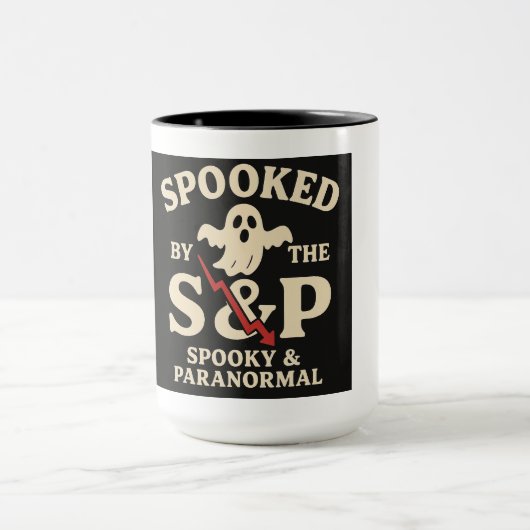 S&Pに怯えるトレーダーの面白ハロウィンマグ マグカップ (中央)
