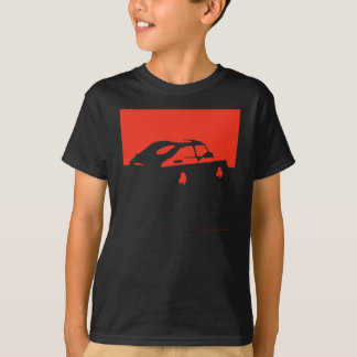 Saab 900 SPG/Aero -暗いワイシャツだけの赤 Tシャツ