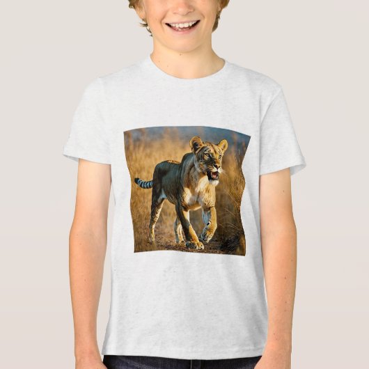 Sabre-Toothed Spotted Lioness Ambush – Predator vs トライブレンドTシャツ (正面)