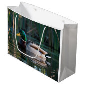 Sacs Cadeaux Canard colvert mâle nageant dans un  ラージペーパーバッグ (正面アングル)