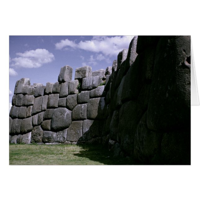 Sacsahumanのインカの要塞 (正面横)